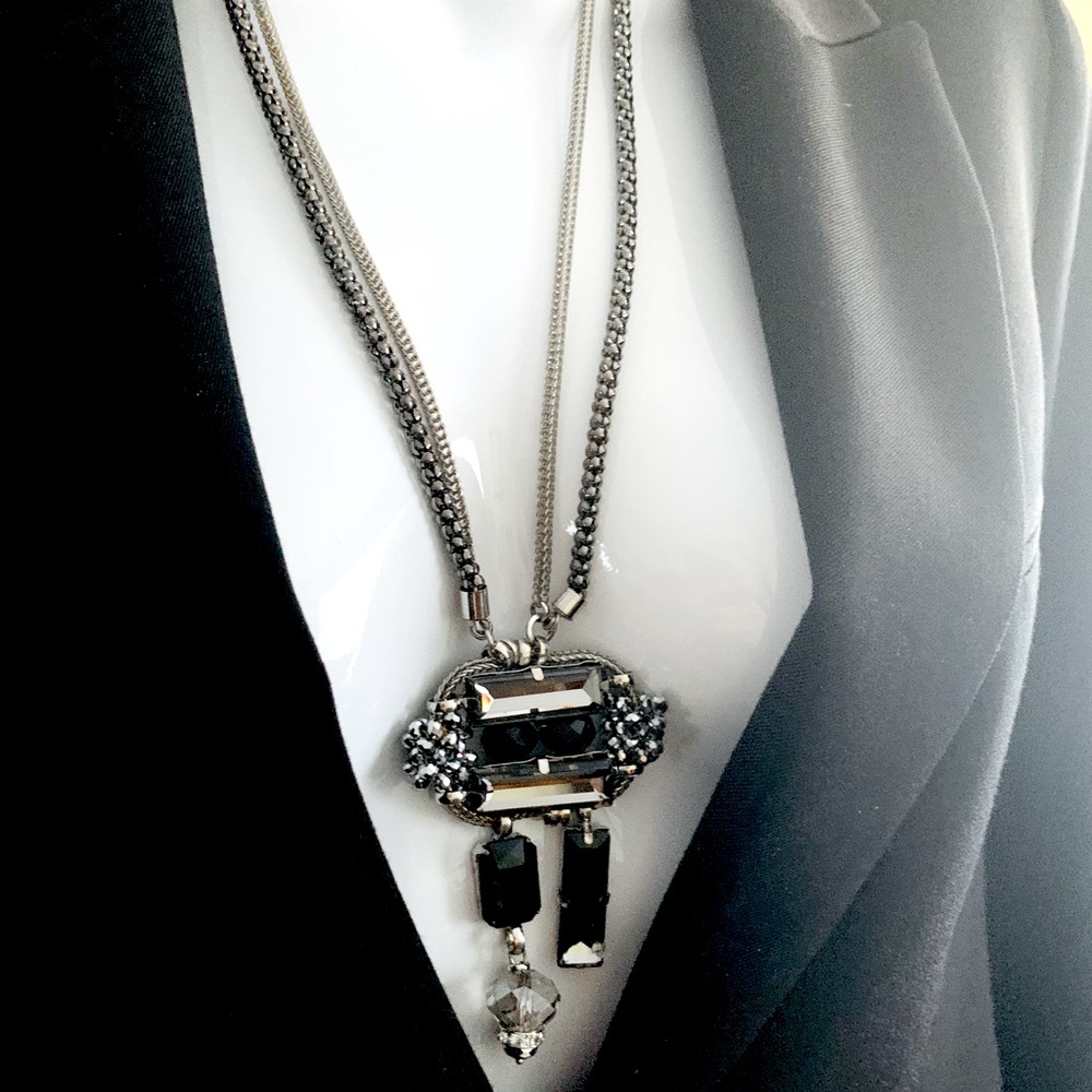 Elegant necklace of black & clear crystal stones double chain